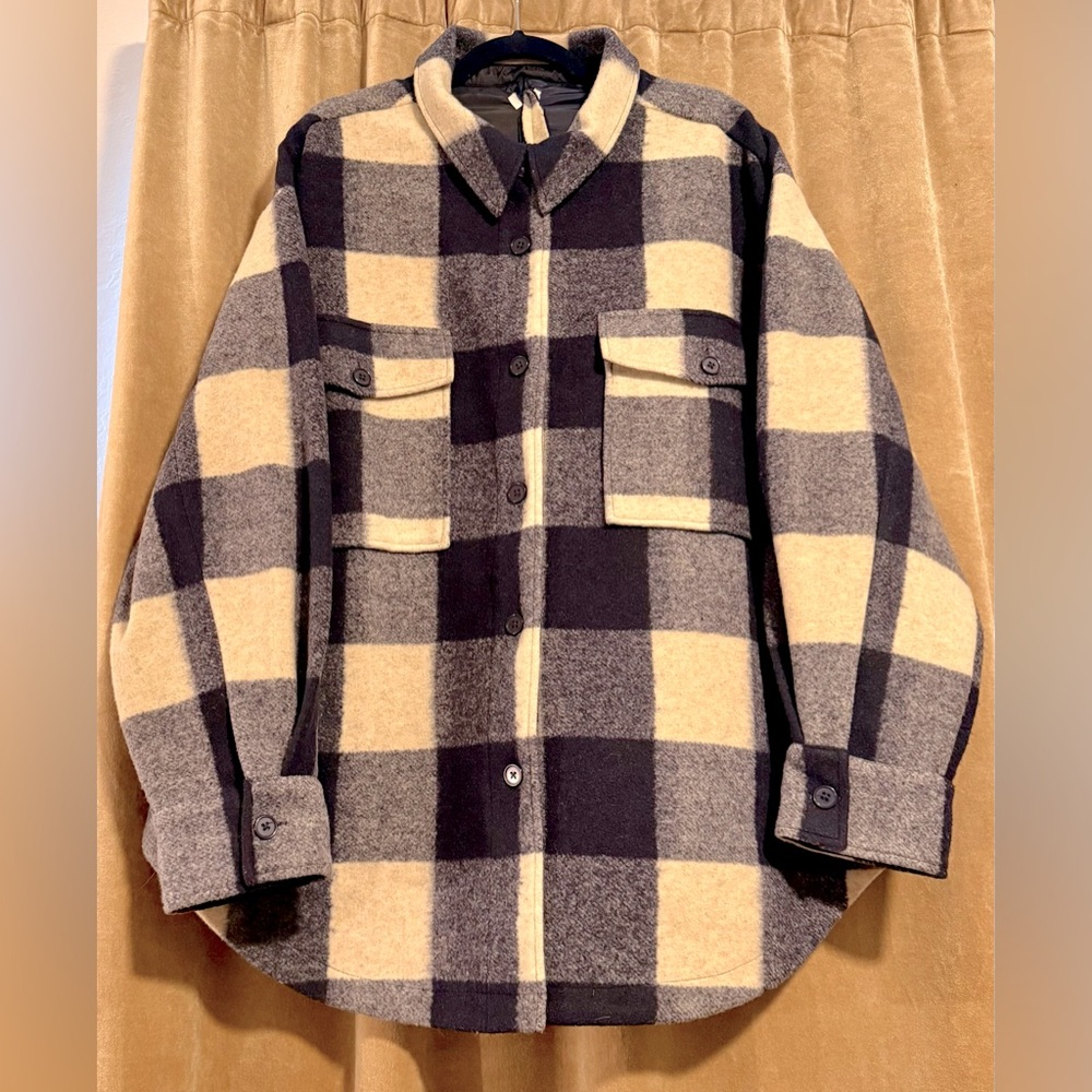Good American Plaid Button-Up Shirt/Jacket in Navy Blue and Cream.